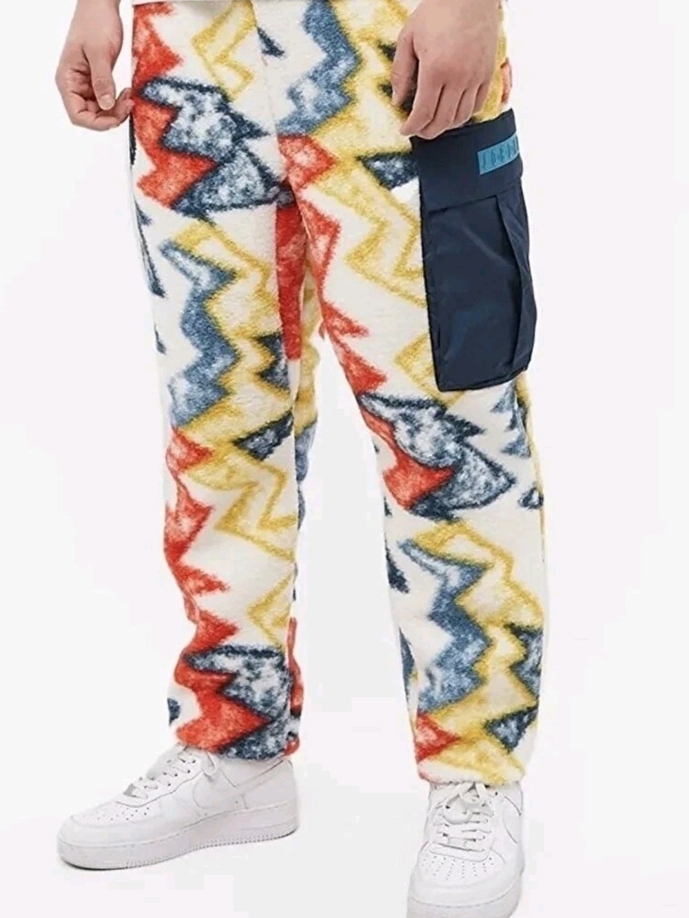 Nike Multicolor Zigzag Fleece Joggers with Navy Cargo Pocket